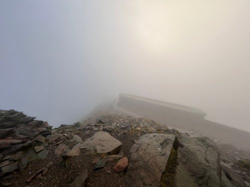 Llewyrch uwch yr hafod